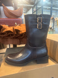 Basil Cafe Boot