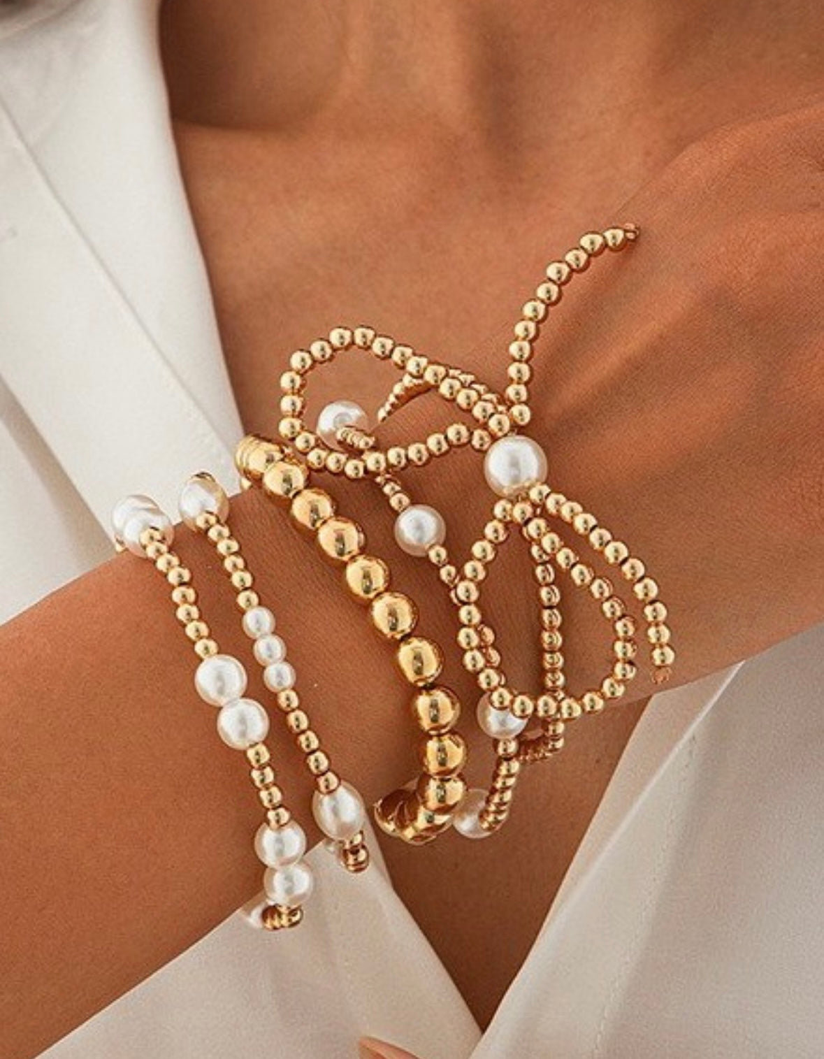 Gold Bow Bracelet Stack (5)