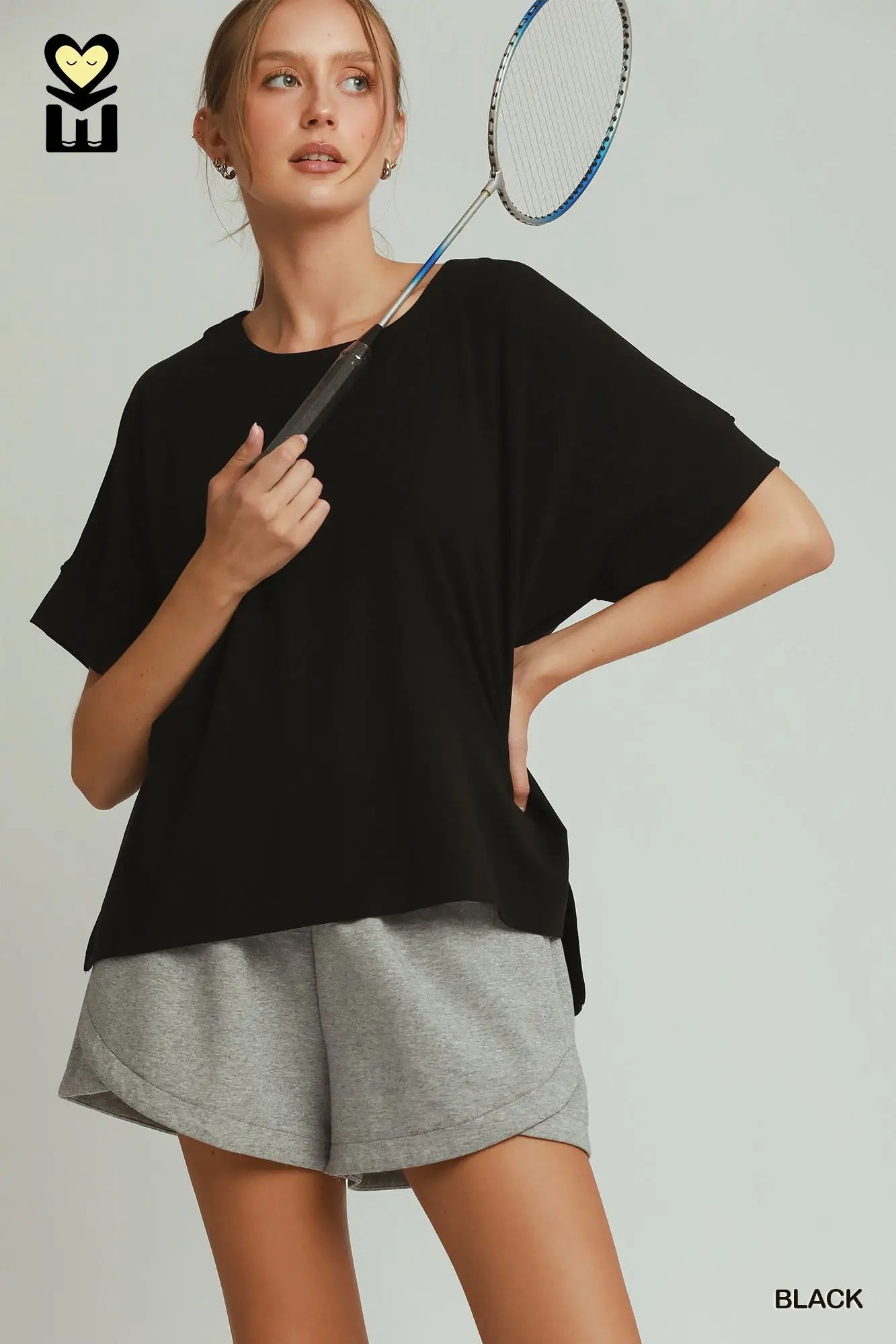 woman wearing black tee