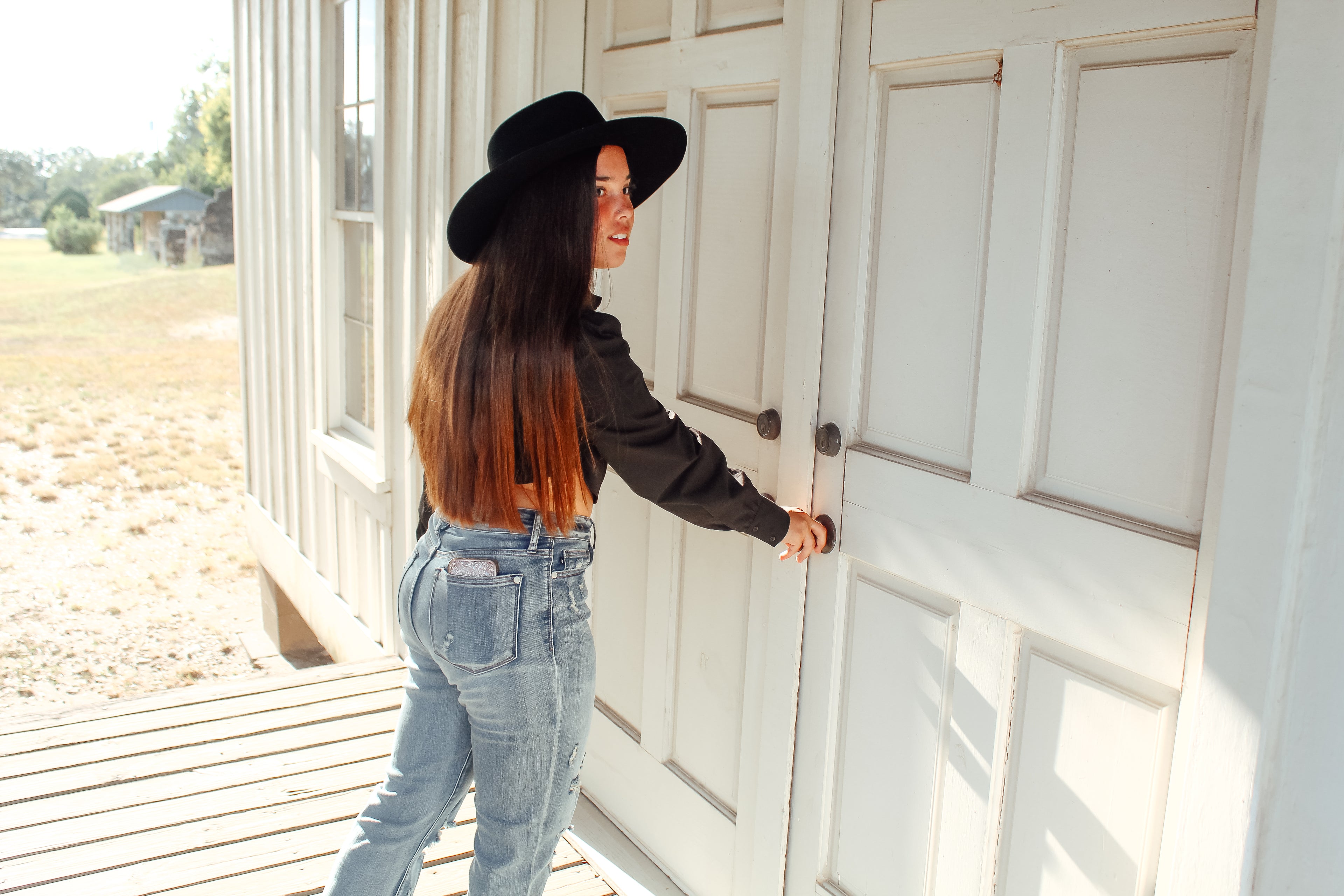 Button Collared Crop Top
